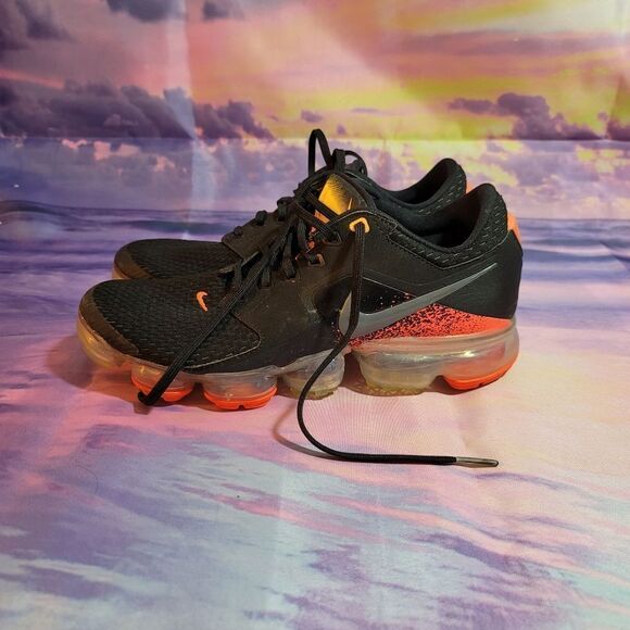 Nike Air Vapormax EUC Size 7Y - Picture 3 of 10
